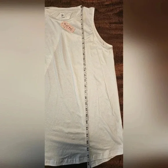 Pink Daisy Women's Athletic Open Back Sleeveless White Tank Top Size Small NWT - Picture 8 of 9